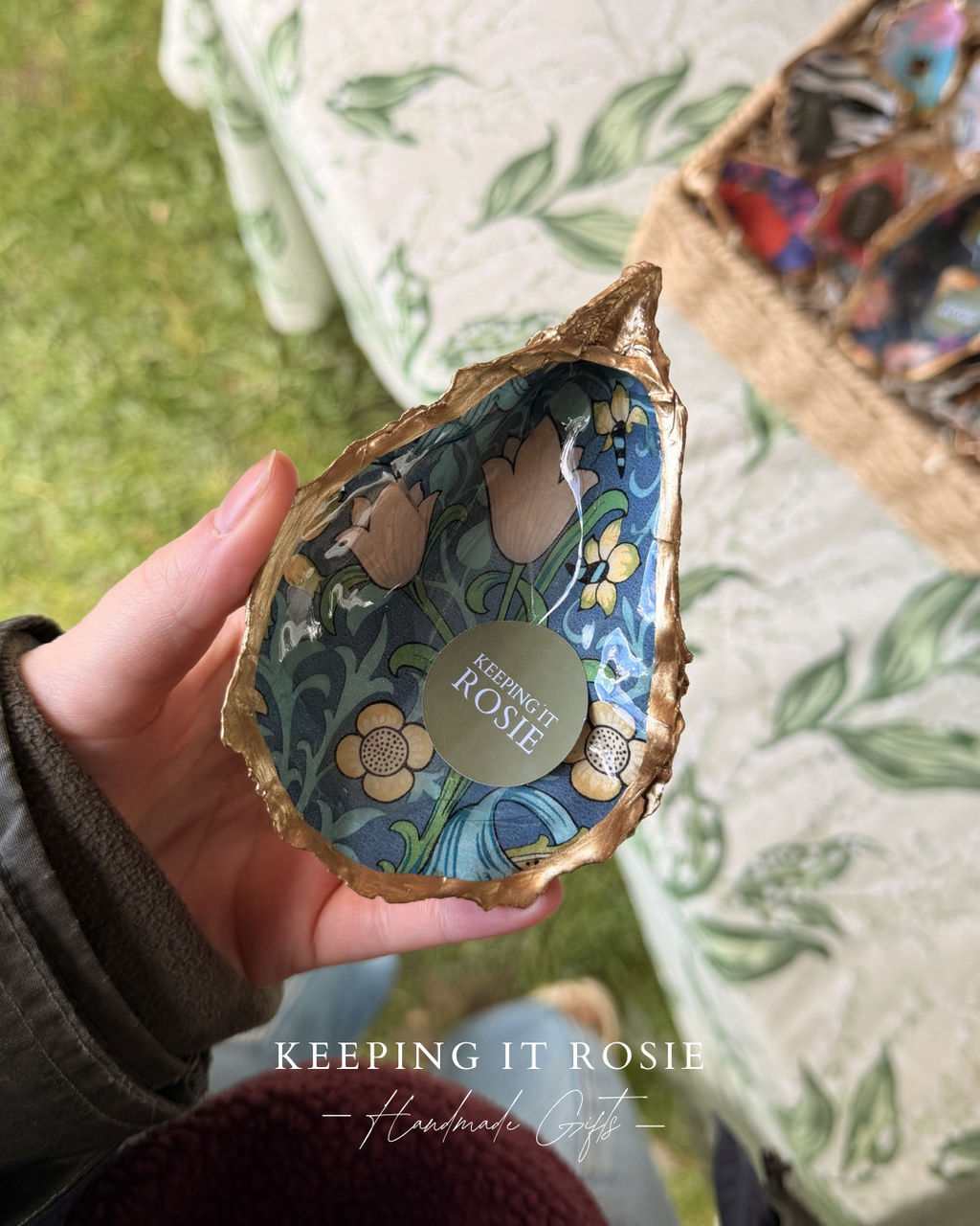 William Morris Blue shell
