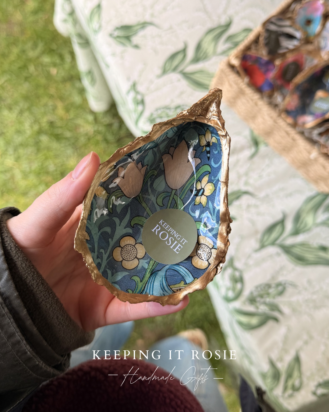 William Morris Blue shell