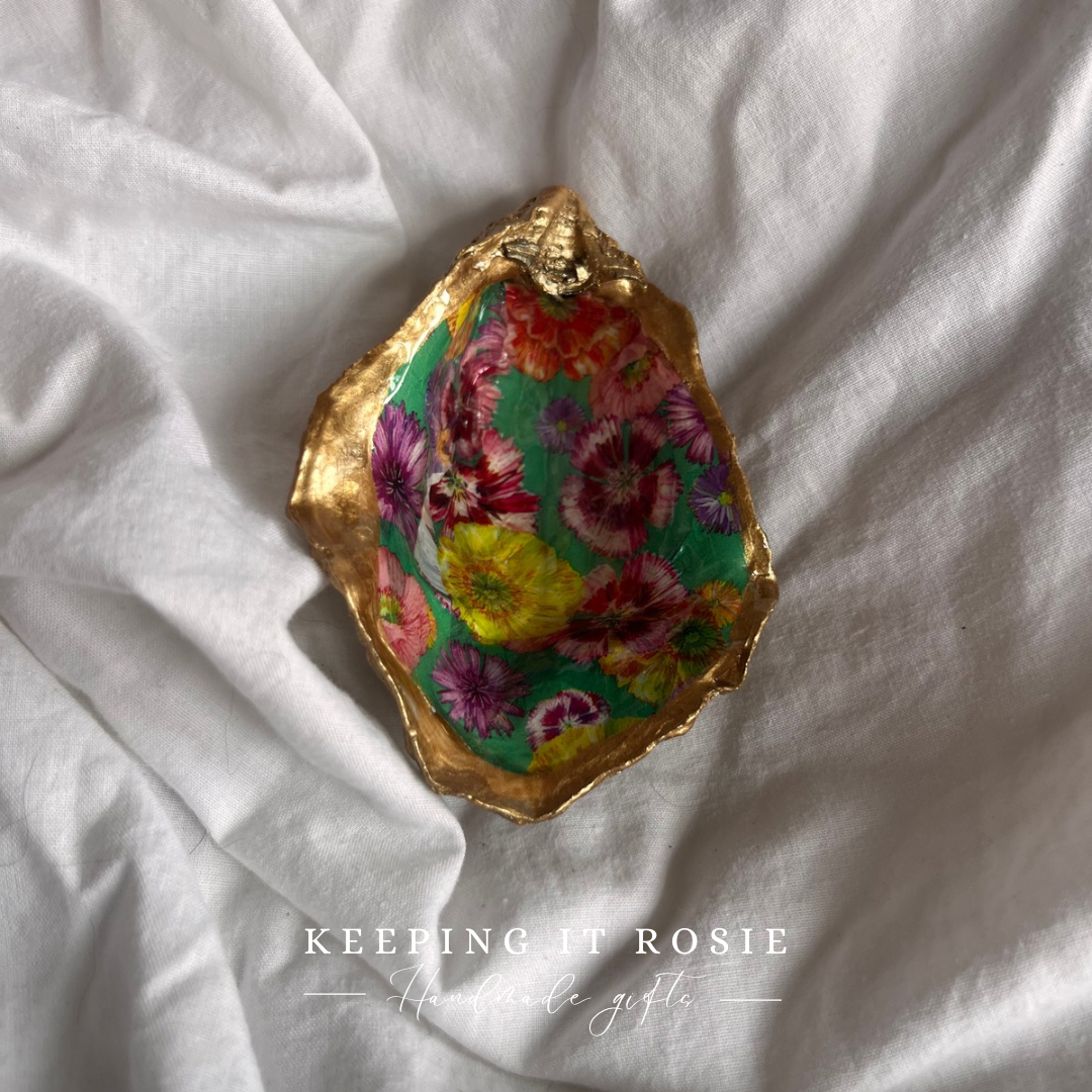 Multicolour pansie print oyster shell trinket tray