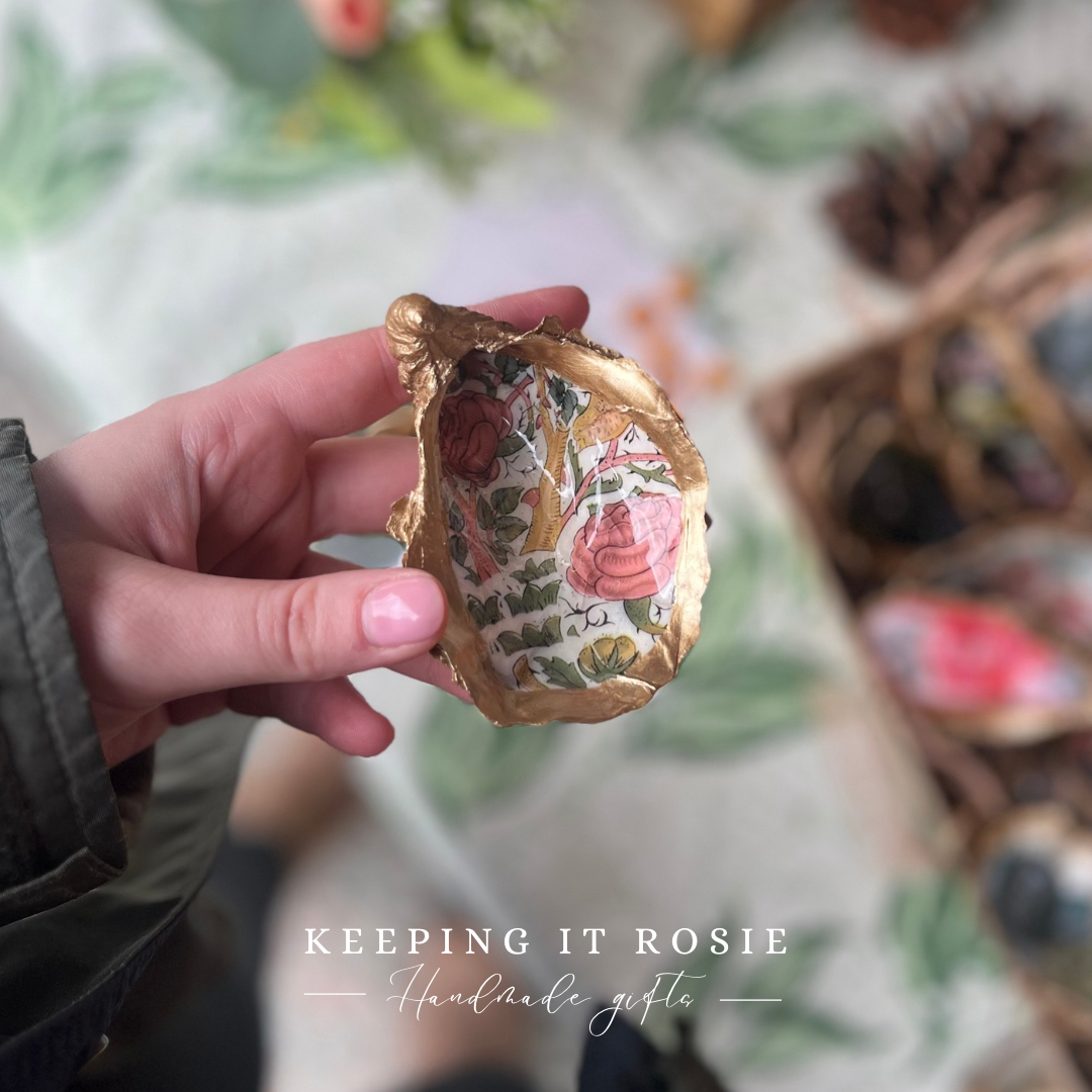 Pastel floral rose print oyster shell