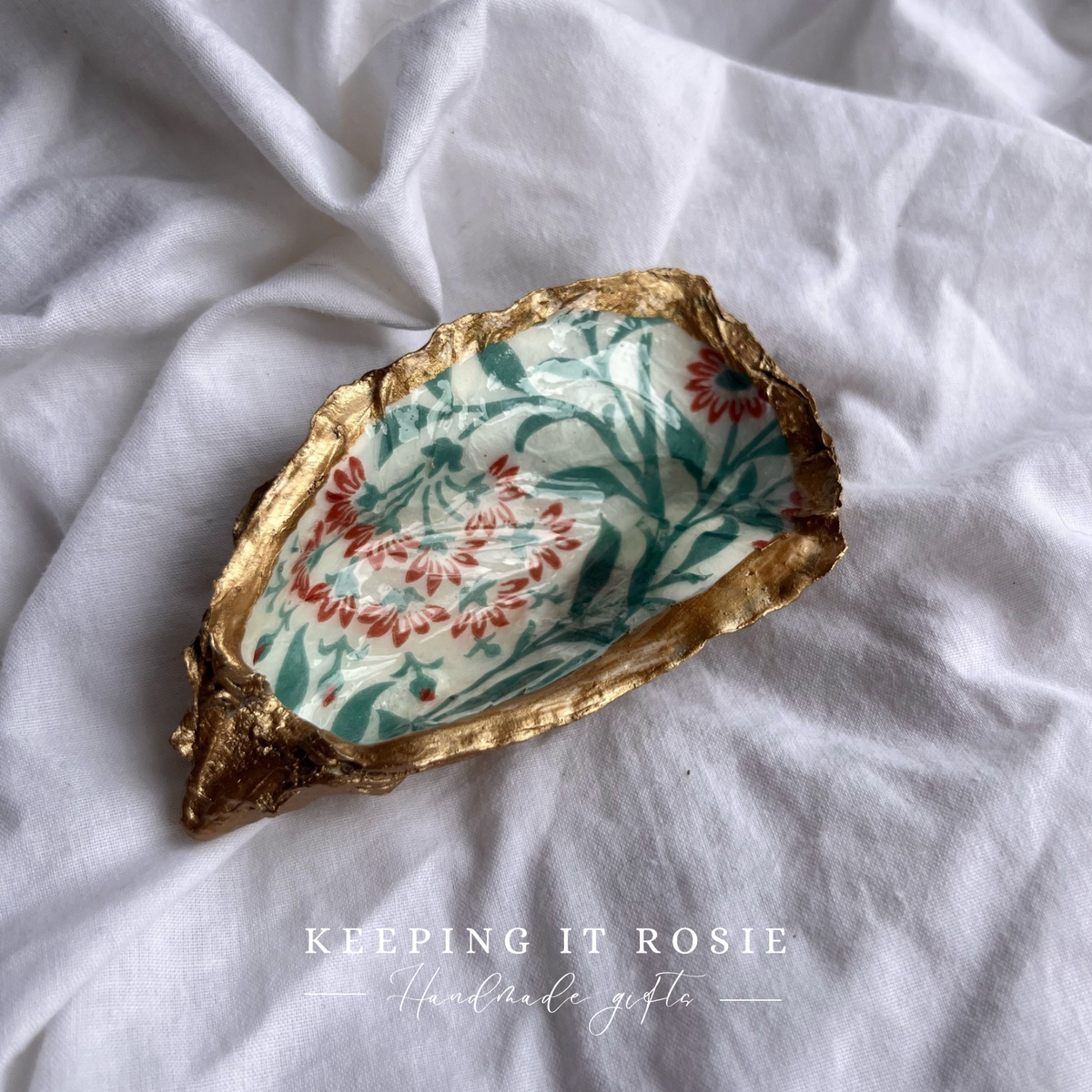 Green foliage pattern oyster shell trinket tray